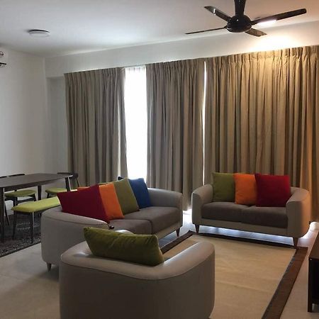 Afiniti Muslim Legoland Condo Нусаджая Екстериор снимка